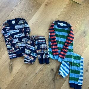 Two Pair Hanna Andersson Pajamas Size 5